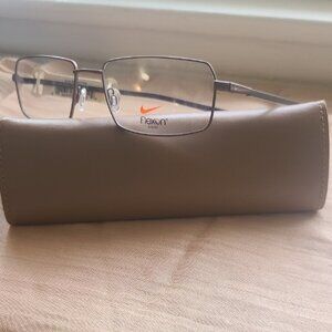 NEW & AUTHENTIC NIKE FLEXON GLASSES MODEL 4286, SIZE 58-18-150, COLOR 211 BROWN